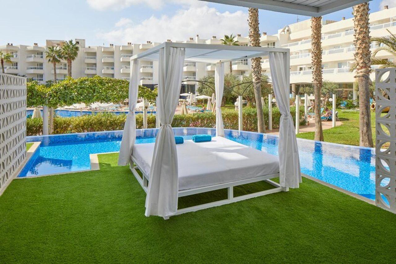 Aparthotel Tropic Garden Santa Eularia des Riu Exteriér fotografie
